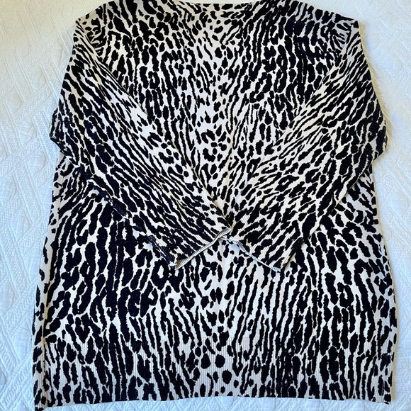 Talbots Leopard Print Cardigan Size Small EUC Classic Neutral - Picture 7 of 7
